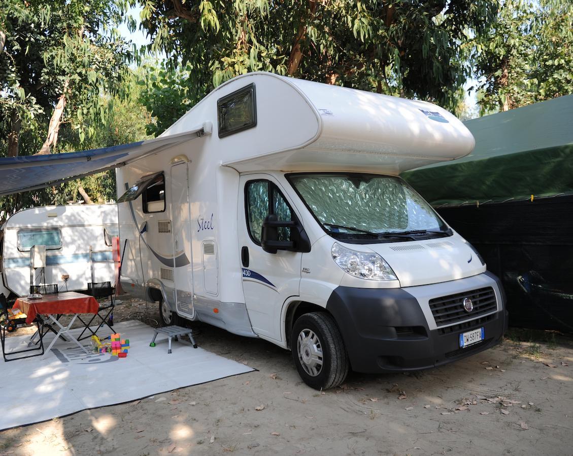 Camping & Village Eucaliptus อัลบา อาดริอาติกา ภายนอก รูปภาพ